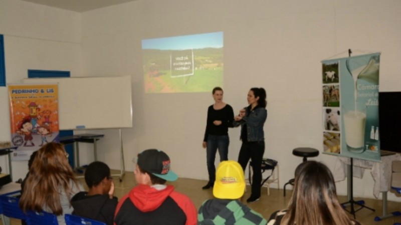 LeitenaEscola