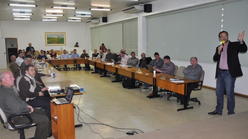 20130529183442reuniao-mais-agua-mais-renda-29-05-2013-032.jpg