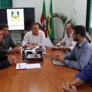 5  Reunião com diretoria da Associação Gaúcha de Professores Técnicos de Ensino Agrícola   AGPTEA   e com o deputado Ernani Polo