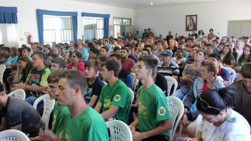 Estudantes interessados devem enviar documentação até 24 de julho