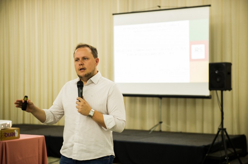 Secretário Covatti Filho apresentou um panorama sobre a produção agropecuária gaúcha e o comércio exterior