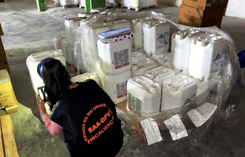 Fungicida é utilizado para controle da ferrugem asiática da soja, doença que pode causar grandes perdas nas lavouras