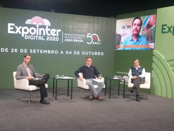 O crédito rural é um dos instrumentos principais da política agrícola e que a oferta de crédito rural ocorre de forma pública e privada