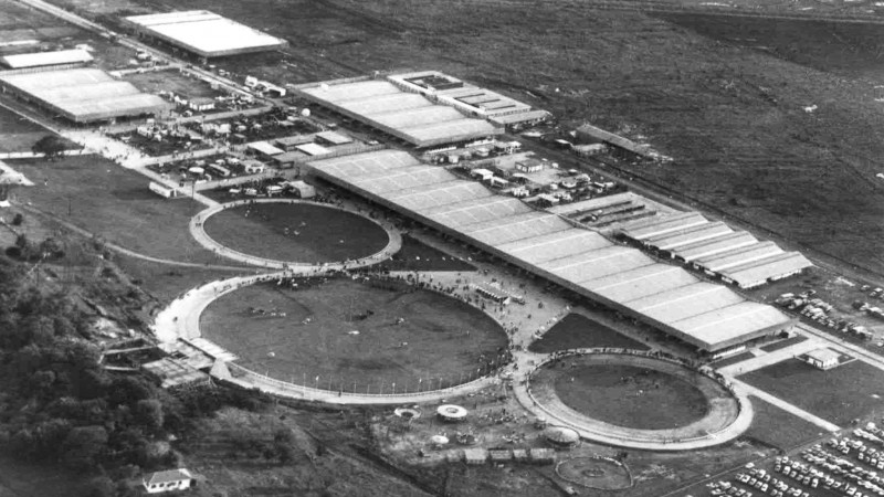 Vista aérea do Parque Estadual de Exposições Assis Brasil em 1971