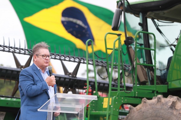 Vice-governador destacou a importância do setor arrozeiro na economia gaúcha, que gera mais de 30 mil empregos diretos