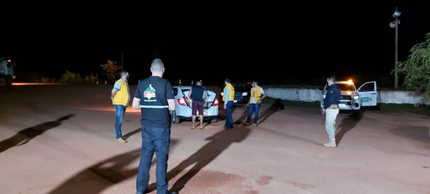 Foram realizadas atividades de fiscalização em trânsito, de propriedades rurais e comércio com foco no trânsito de animais, vegetais, produtos de origem animal e vegetal