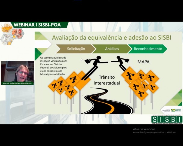 A auditora fiscal federal Beatris Kuchenbecker apresentou as formas de fazer a adesão ao sistema