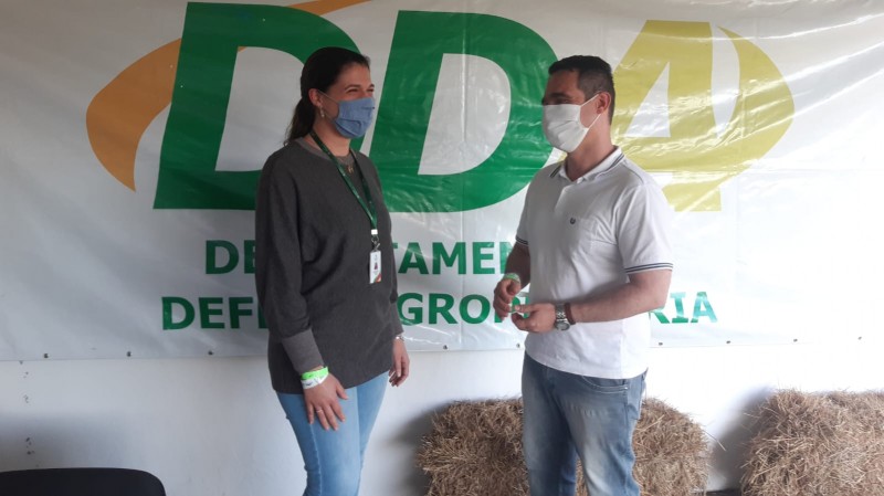 Gisane e Felipe refletem sobre o papel educador do médico veterinário