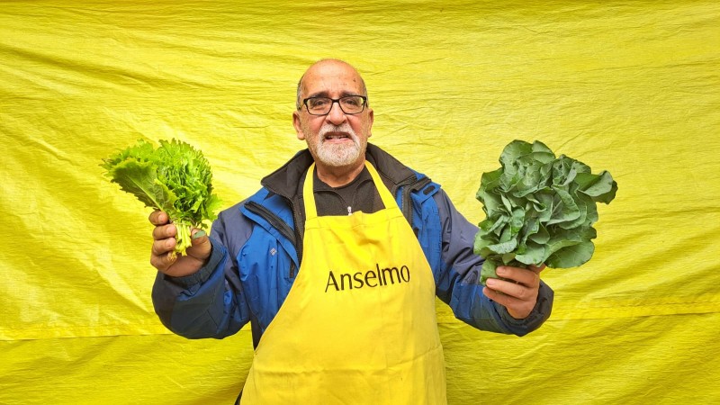 Anselmo Costa ajuda os produtores na comercialização