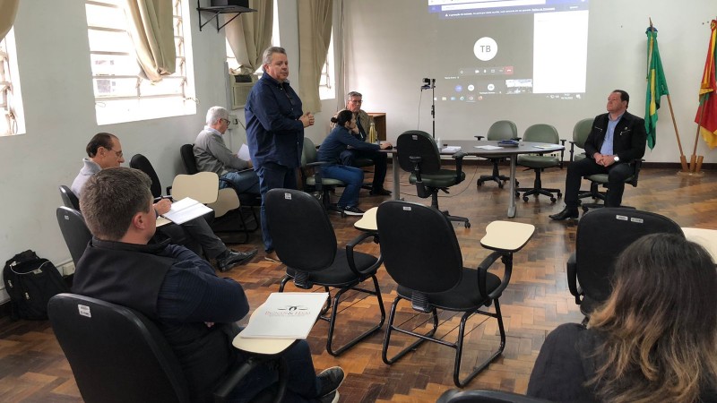 Secretário Domingos encaminhará pleito do setor à Secretaria da Fazenda