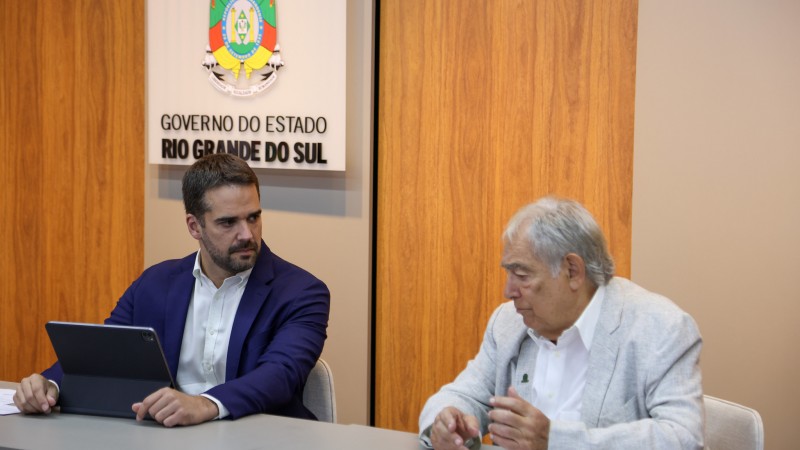 Leite recebeu comitiva liderada pelo presidente do Simers, Cláudio Bier Foto Grégori Bertó Secom