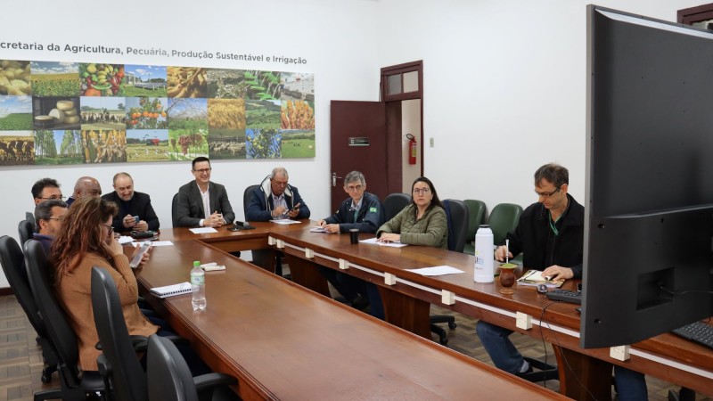 Reunião ocorreu de forma híbrida, nesta quarta-feira (18/10)