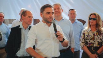 "Precisamos manter a saúde do animal para poder gerar a produção de leite que nós temos aqui no RS", destacou Gabriel